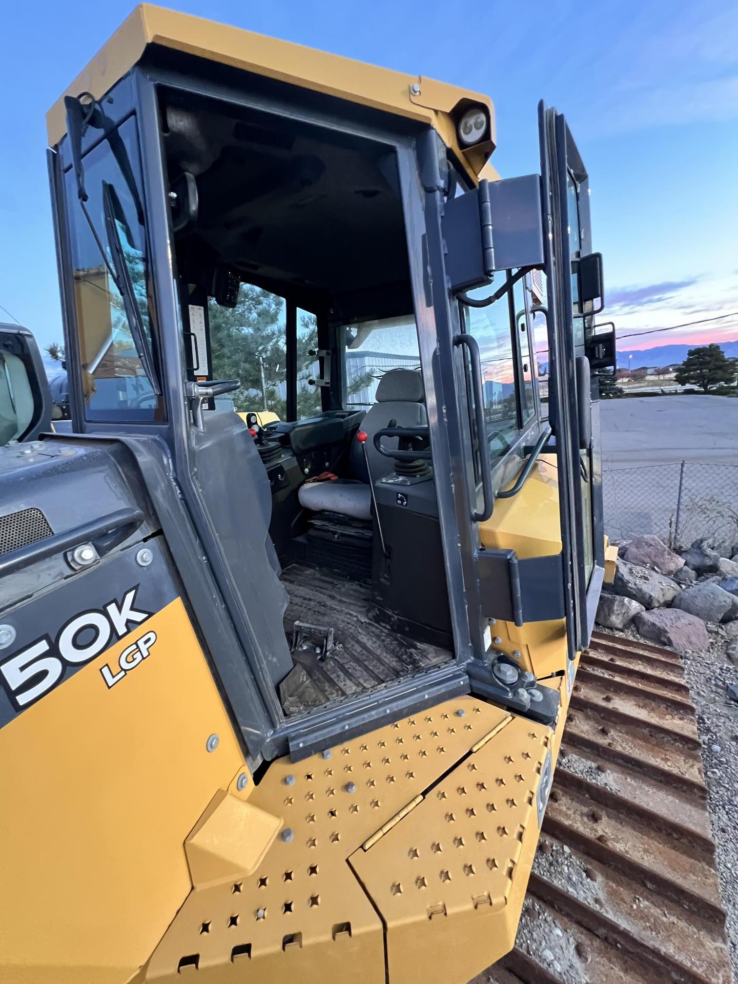 2019 DEERE 750k LGP - Image 11
