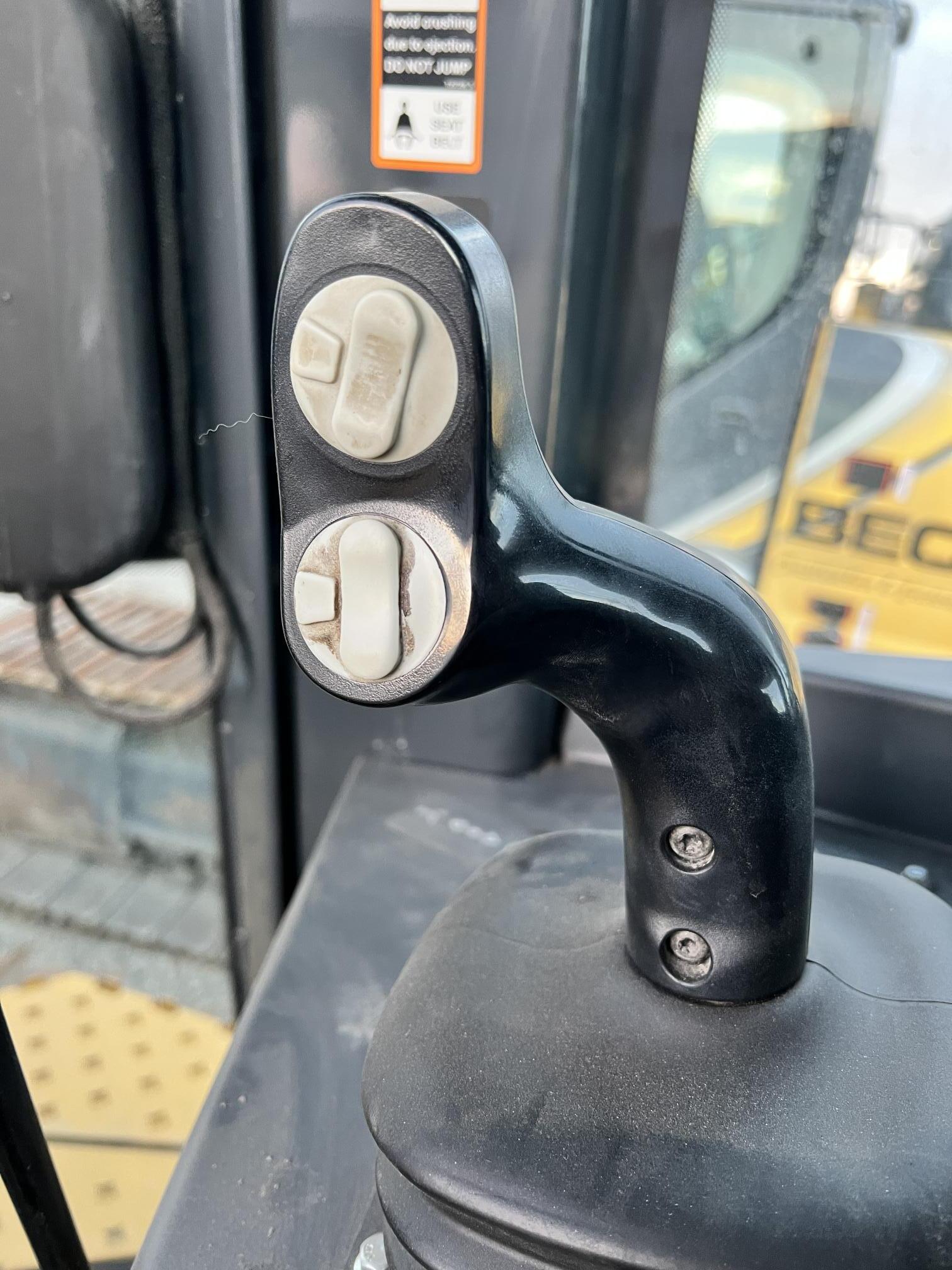 2019 DEERE 750k LGP - view 19 of 59