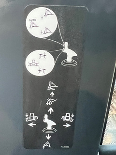 2019 DEERE 750k LGP - Image 21