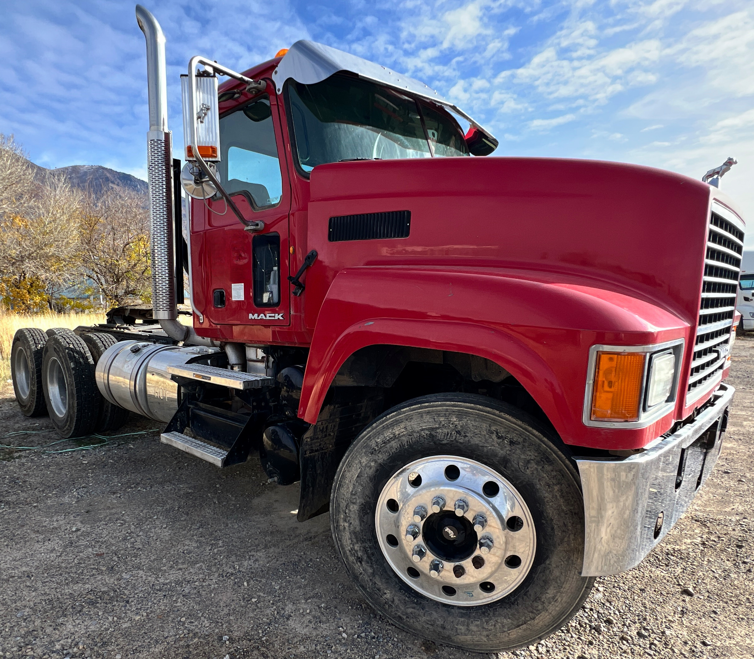 2011 MACK Pinnacle CHU613 - view 9 of 34