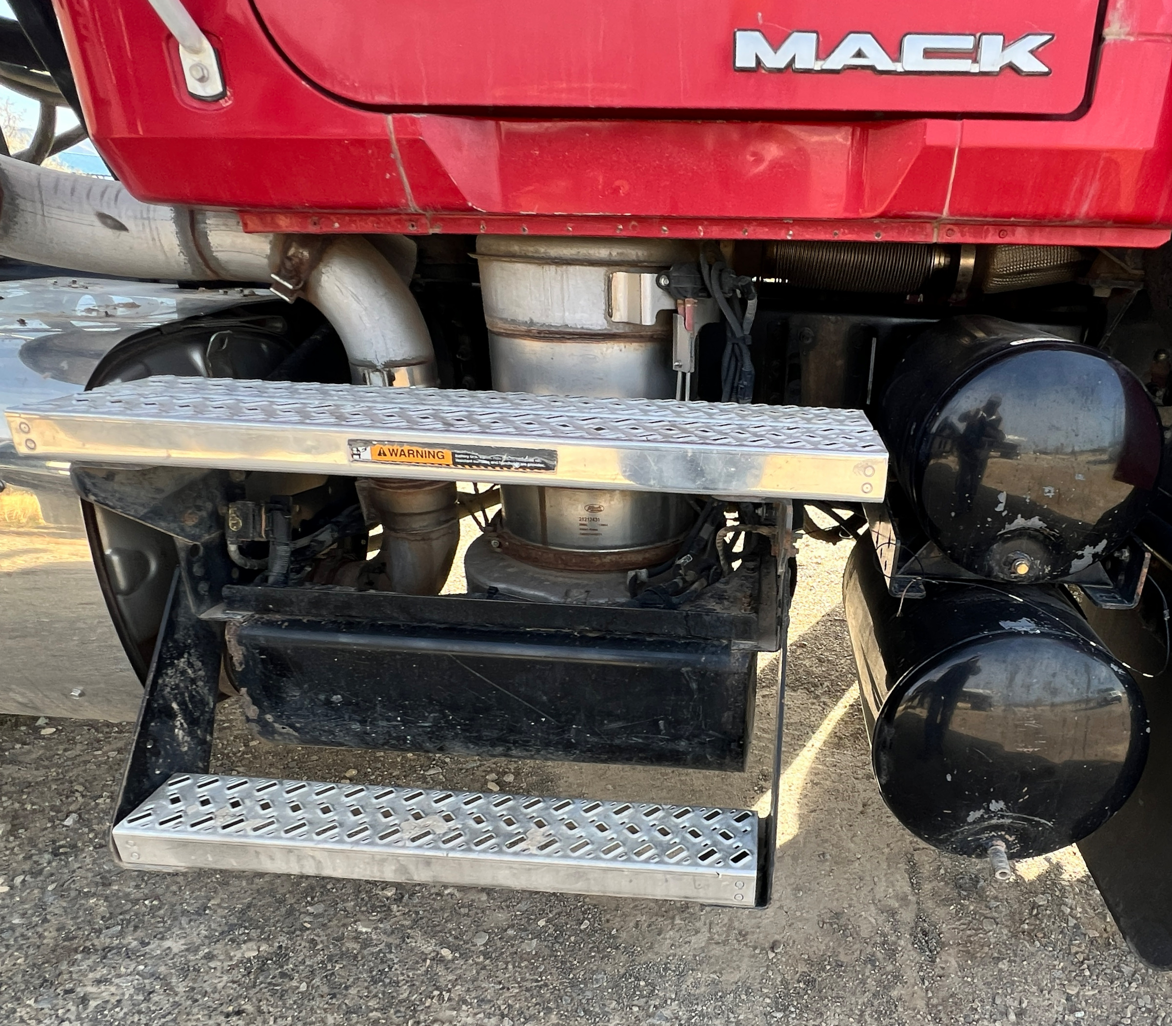 2011 MACK Pinnacle CHU613 - view 18 of 34