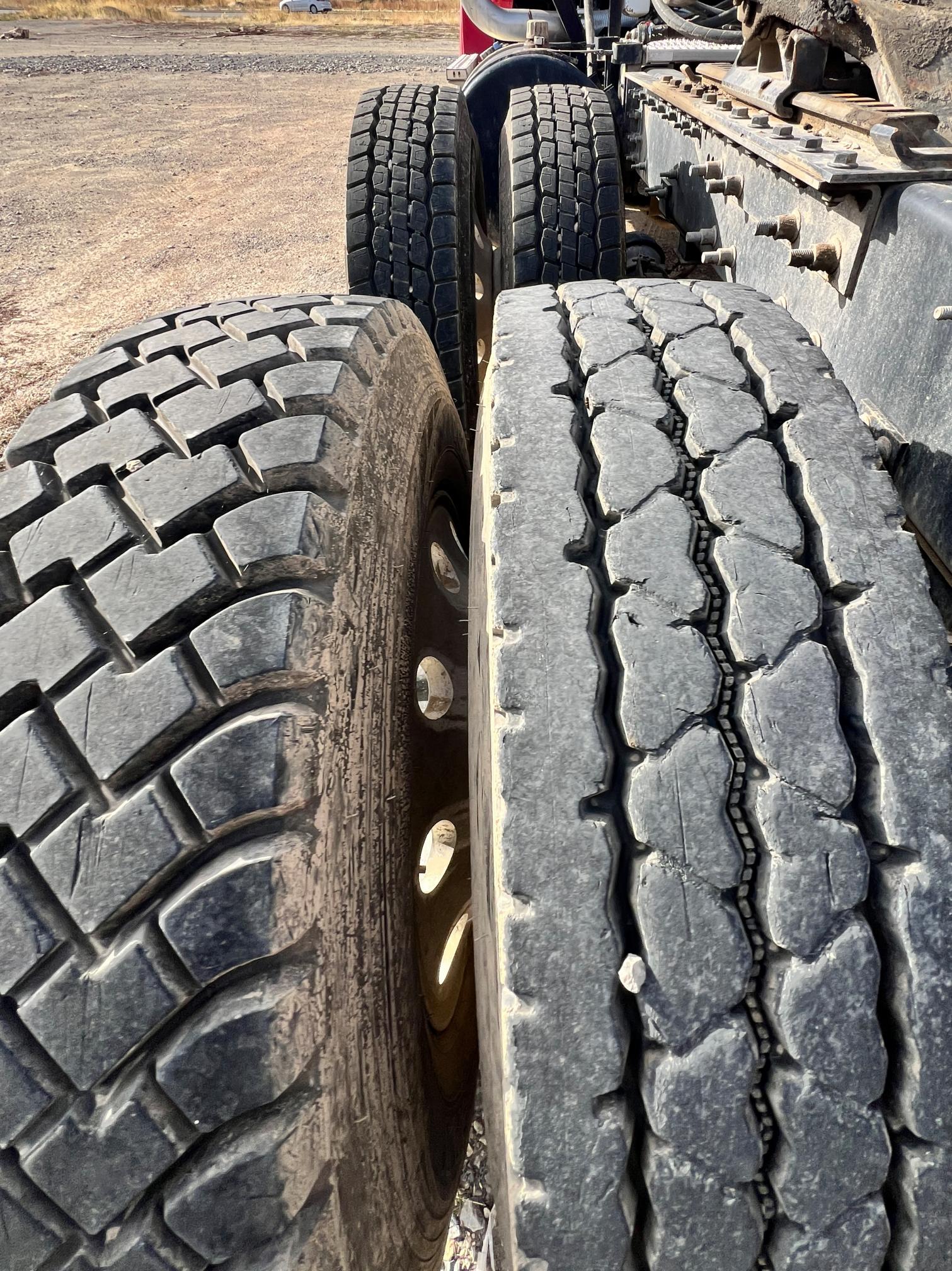 2011 MACK Pinnacle CHU613 - Image 28