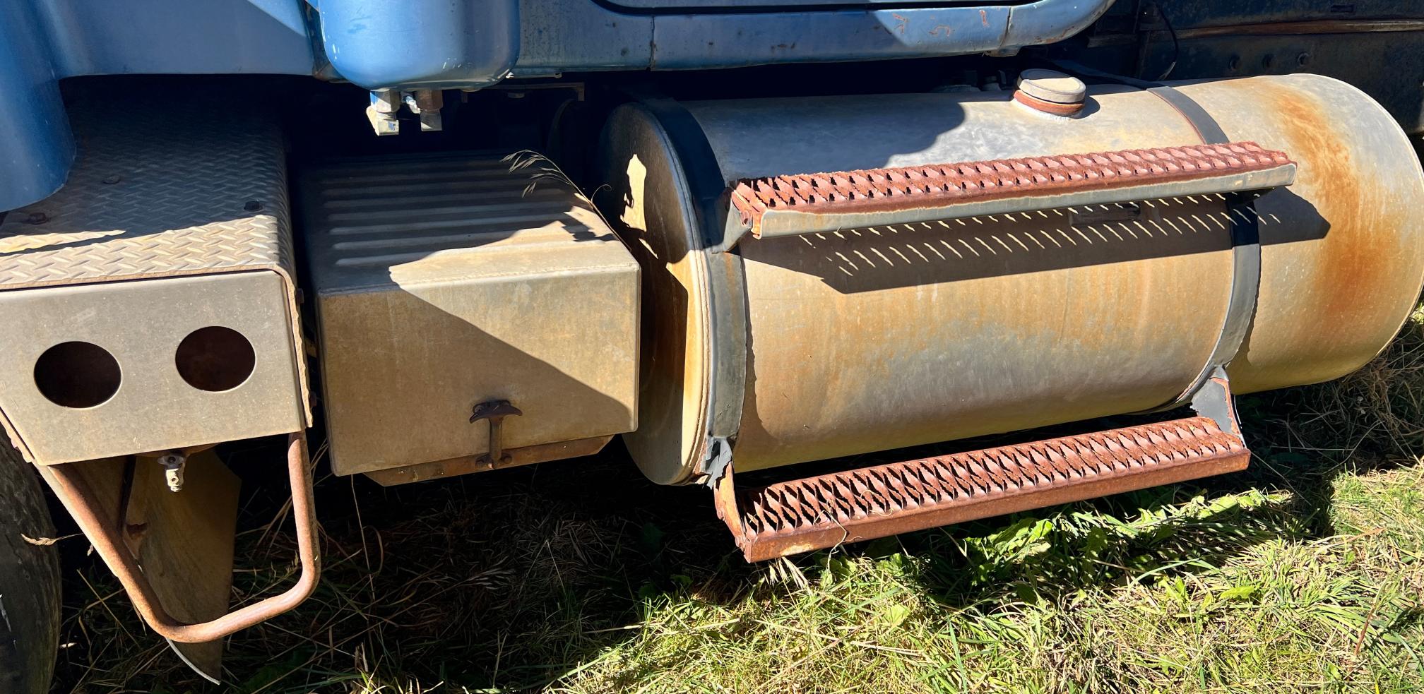 1974 MACK RS767 LST - Image 17