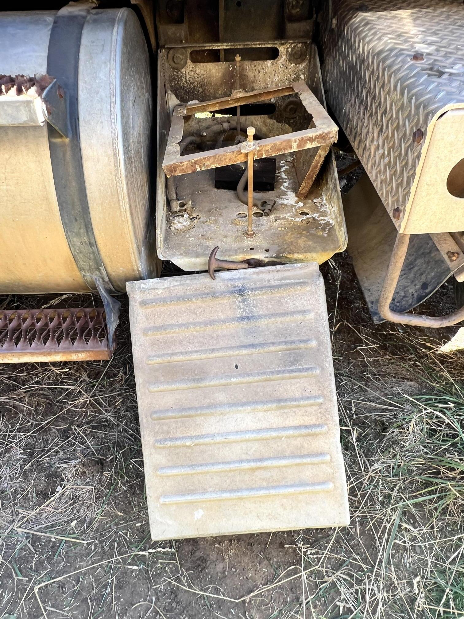 1974 MACK RS767 LST - Image 19