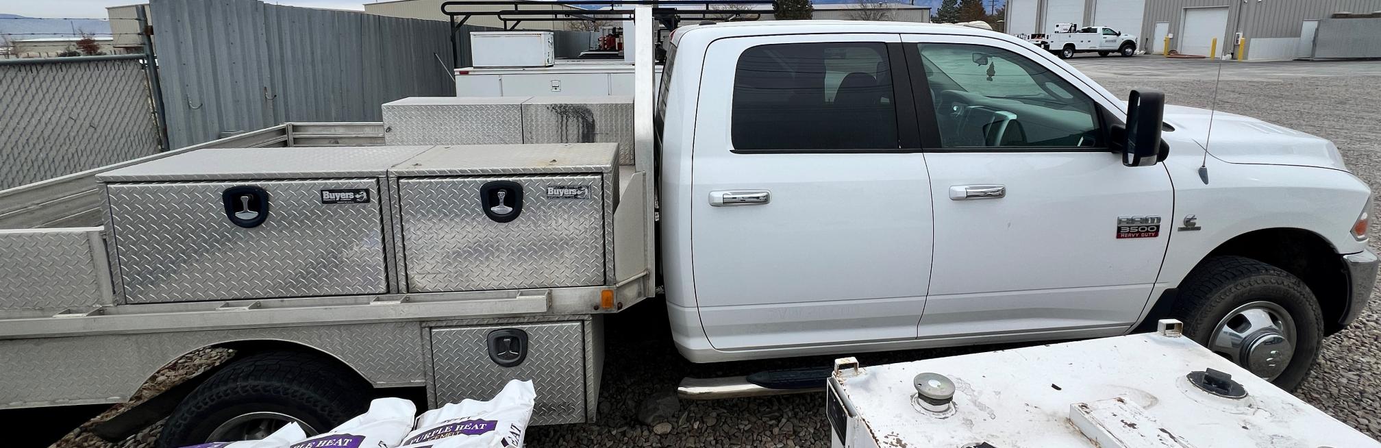2012 DODGE Ram 3500 1 Ton Dually - view 12 of 36