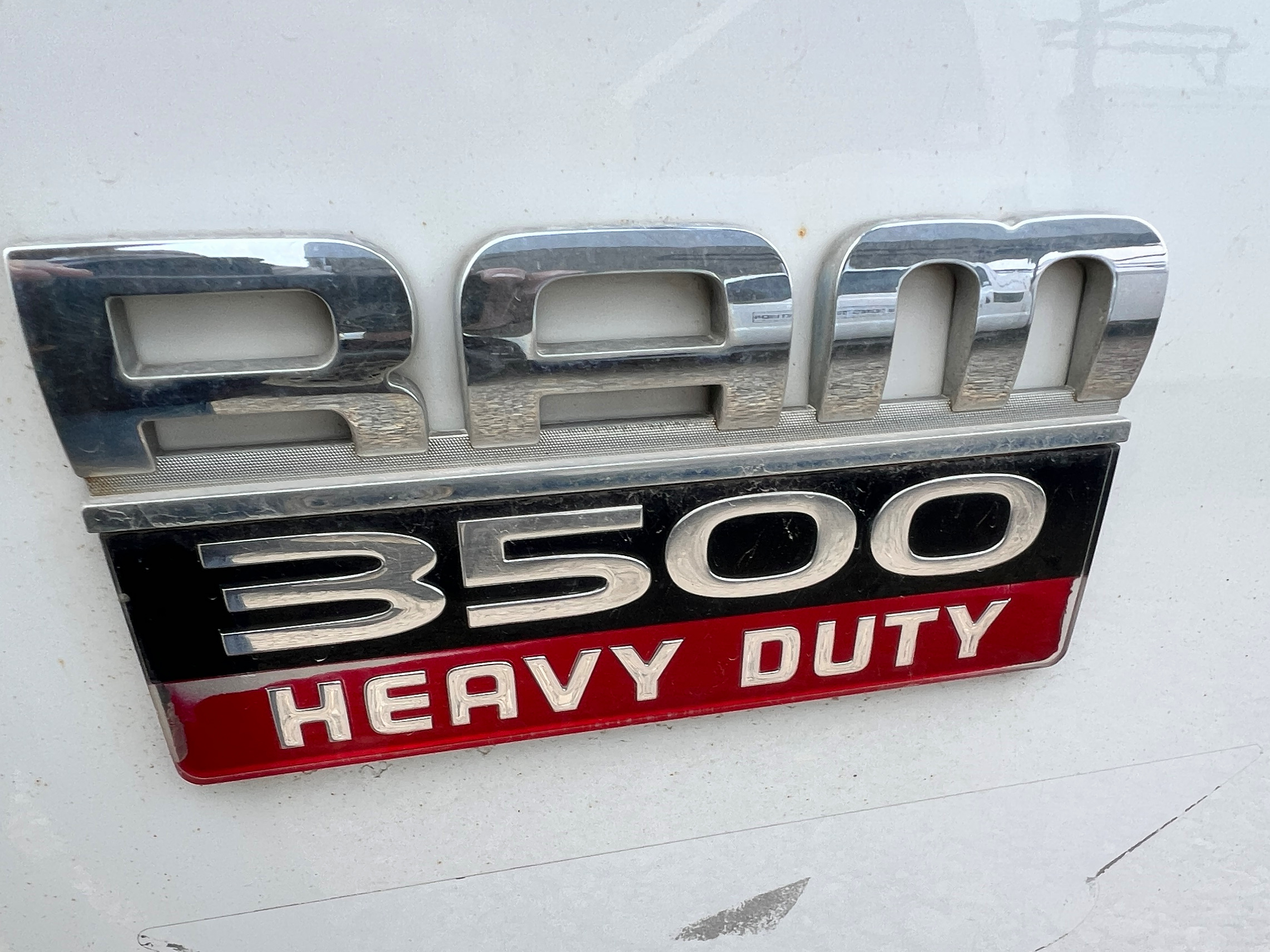 2012 DODGE Ram 3500 1 Ton Dually - view 14 of 36