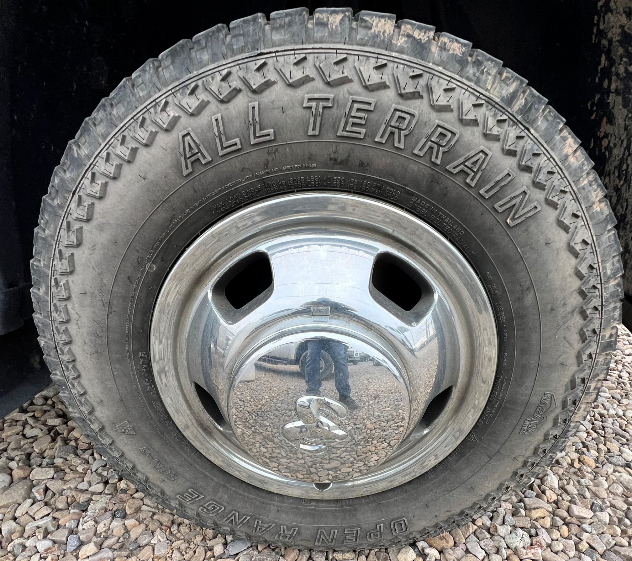 2012 DODGE Ram 3500 1 Ton Dually - Image 25