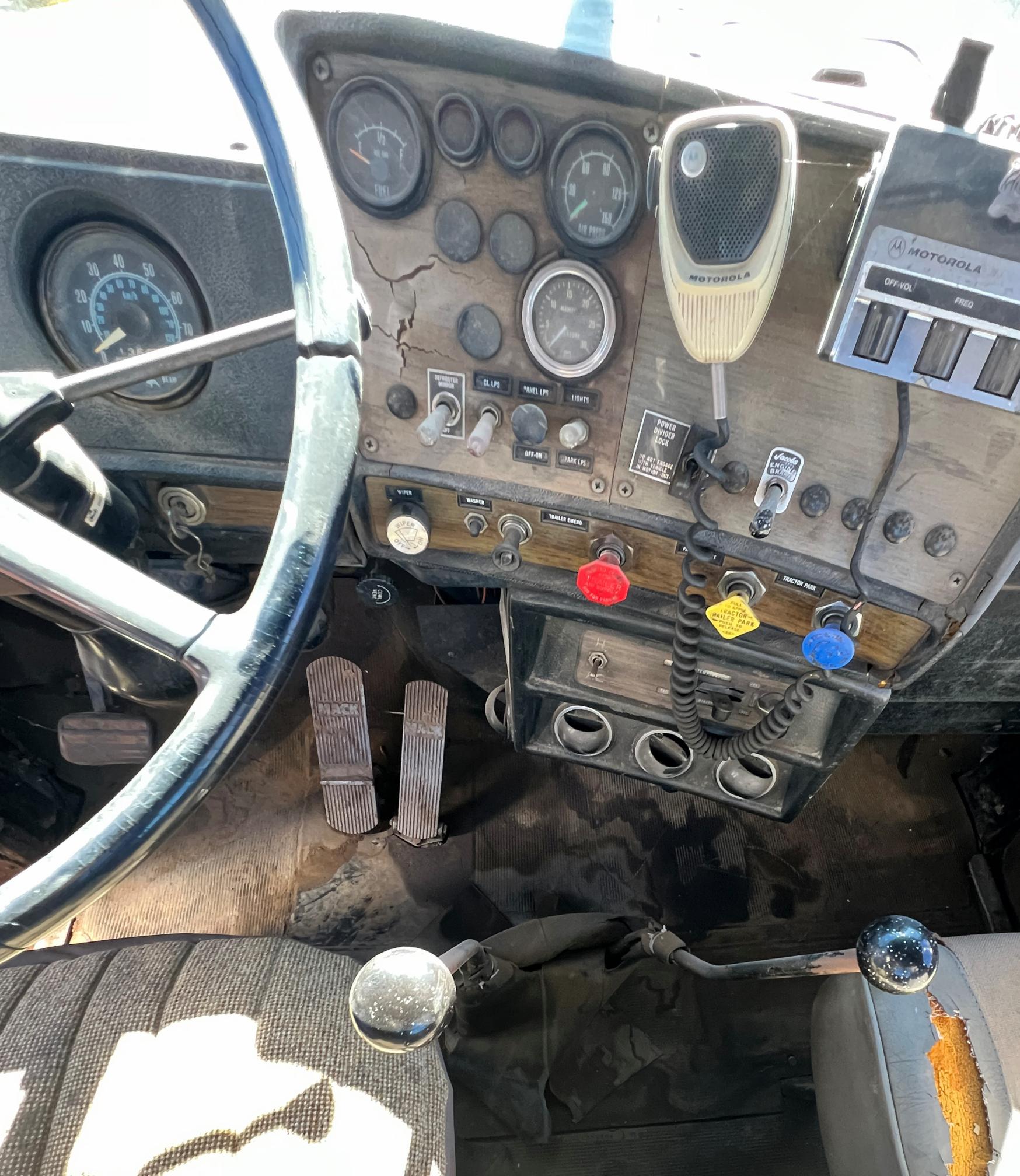 1979 MACK RW766LST - Image 21