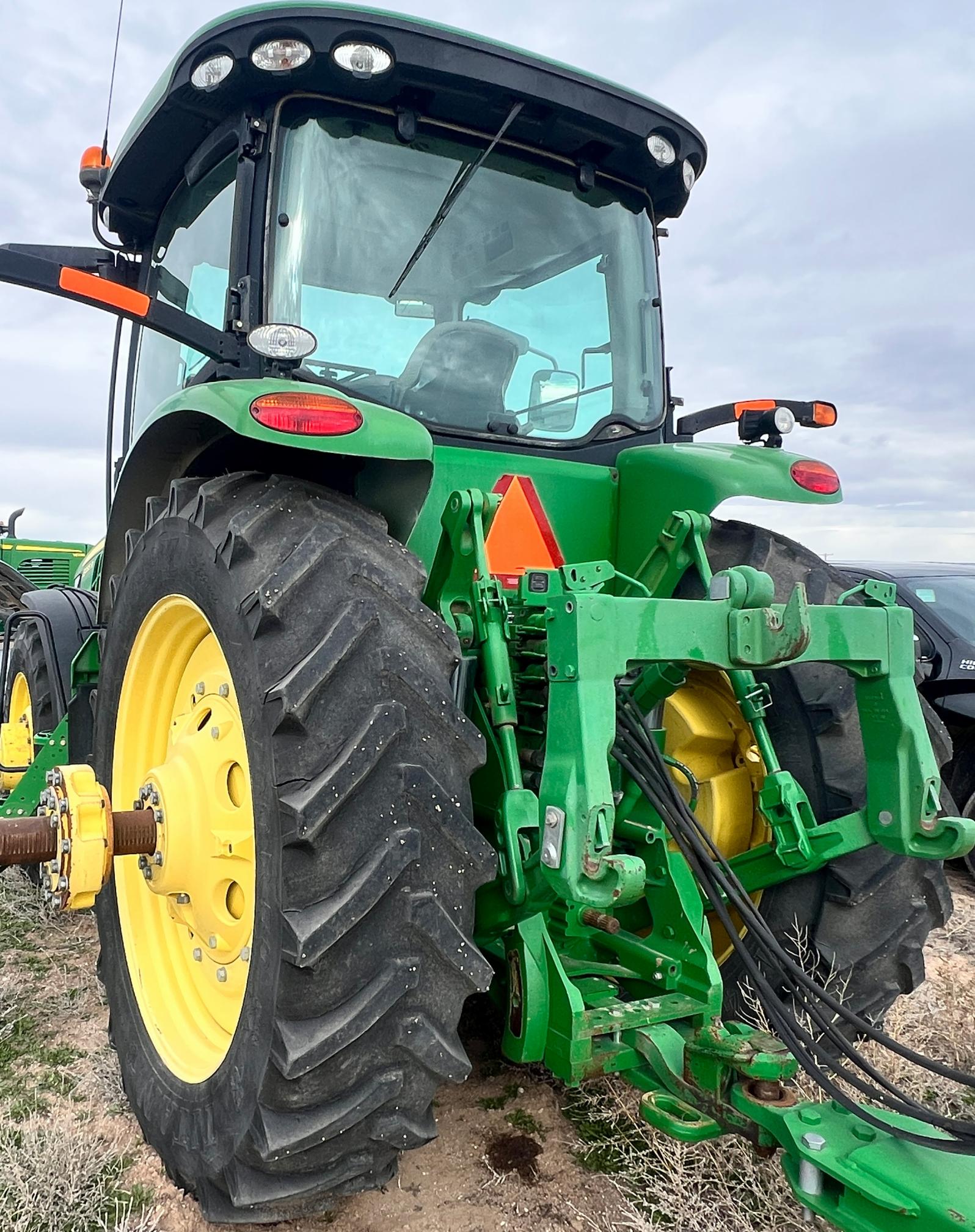 2011 JOHN DEERE 8285R - Image 5