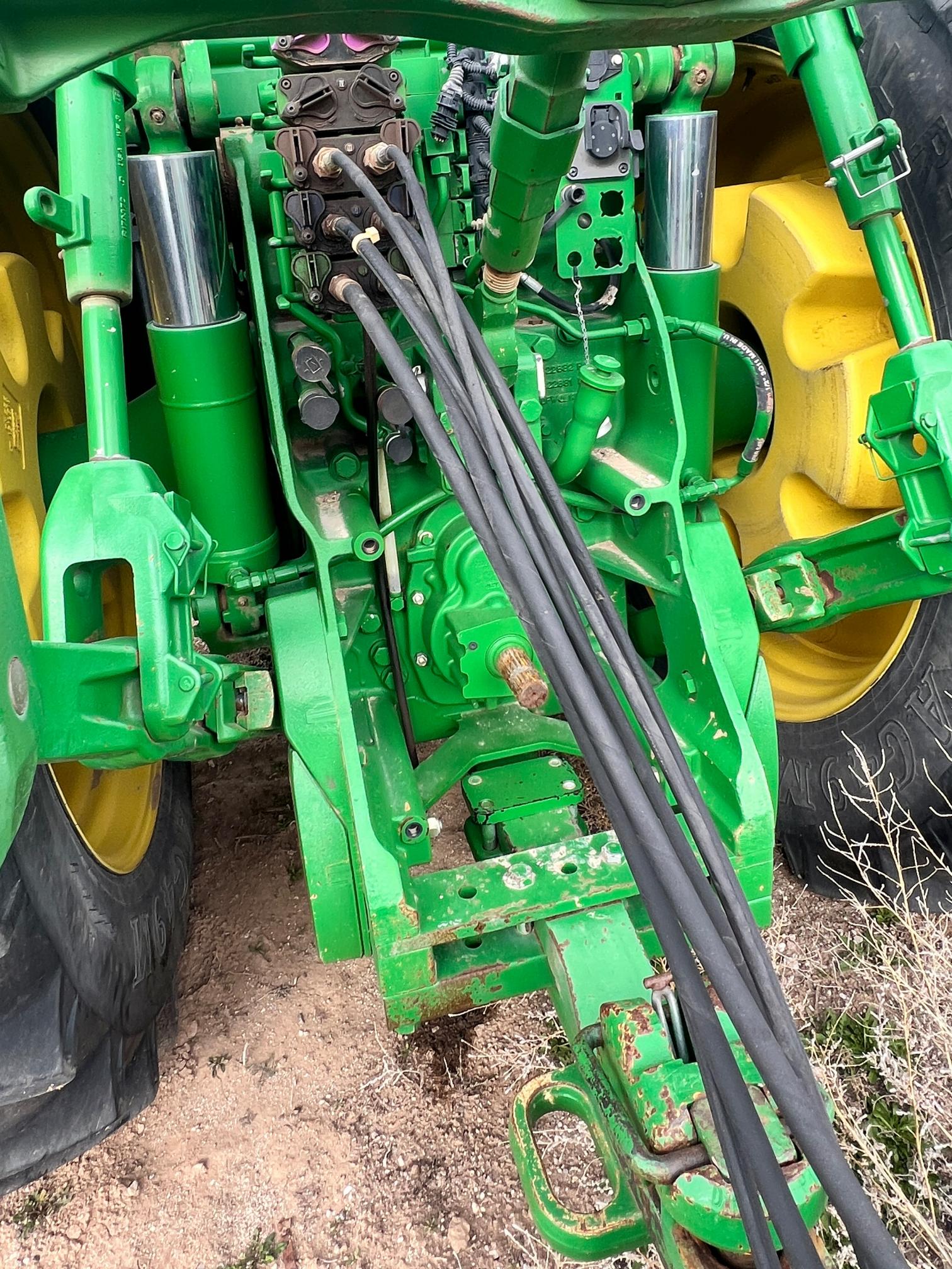 2011 JOHN DEERE 8285R - view 12 of 29
