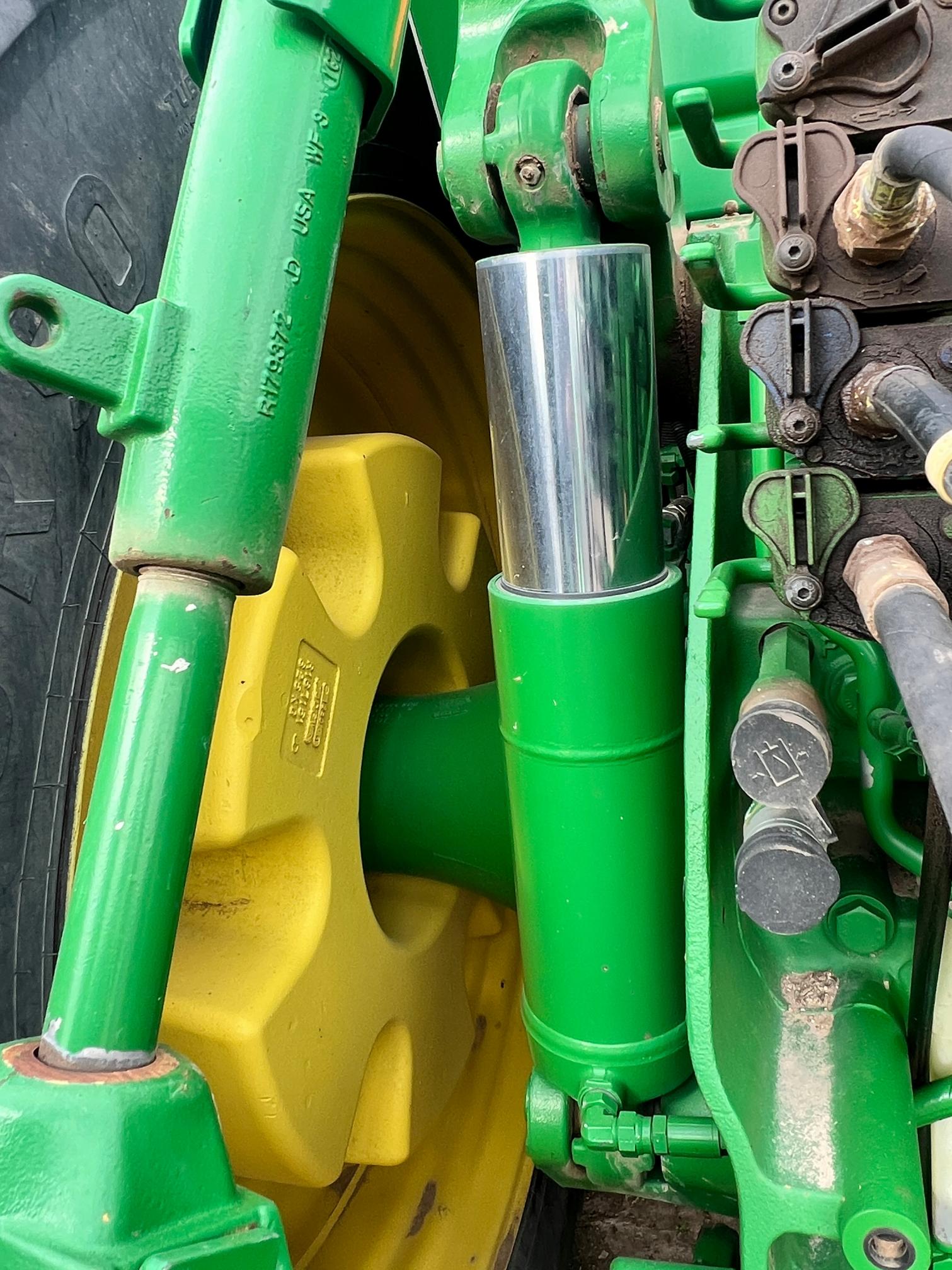 2011 JOHN DEERE 8285R - view 16 of 29