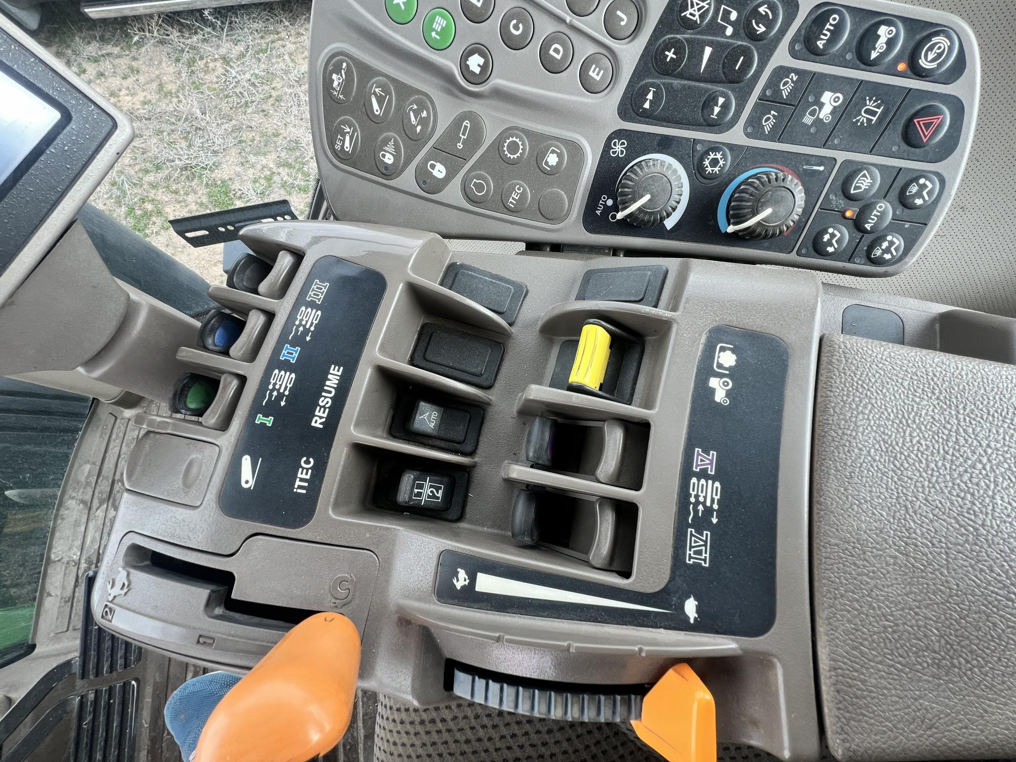 2011 JOHN DEERE 8285R - Image 20