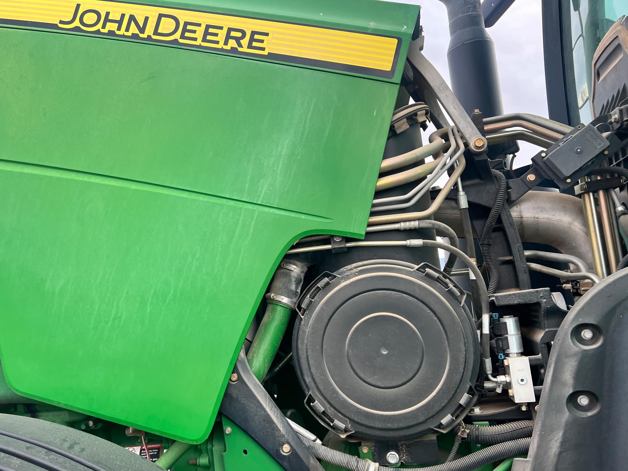 2011 JOHN DEERE 8285R - Image 28