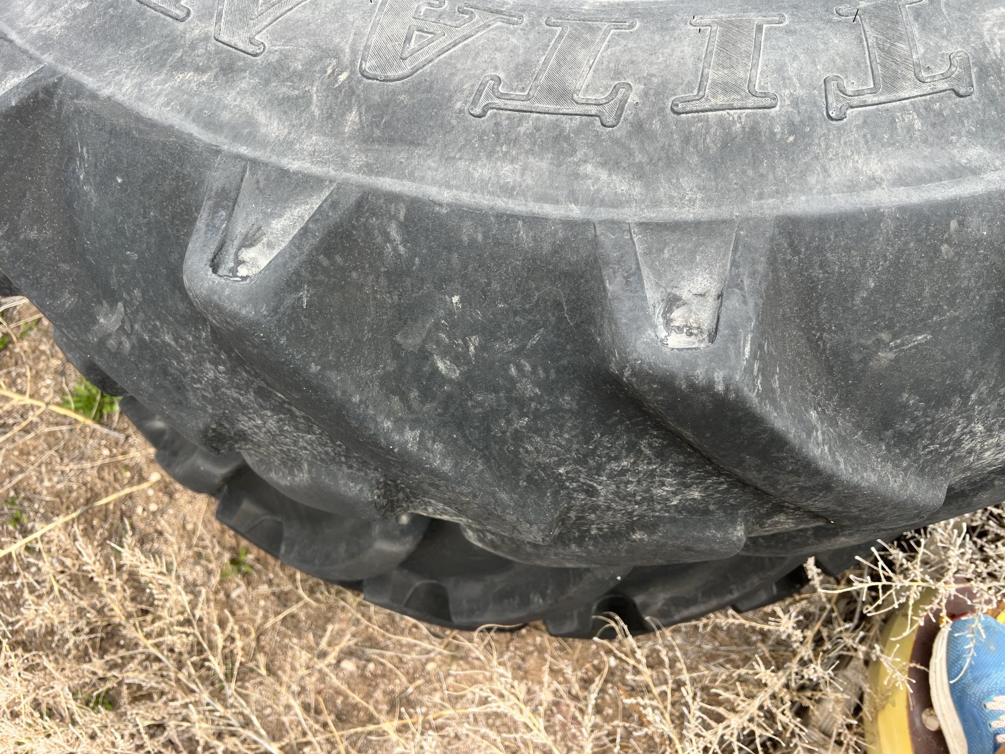 2011 JOHN DEERE 8285R - Image 26