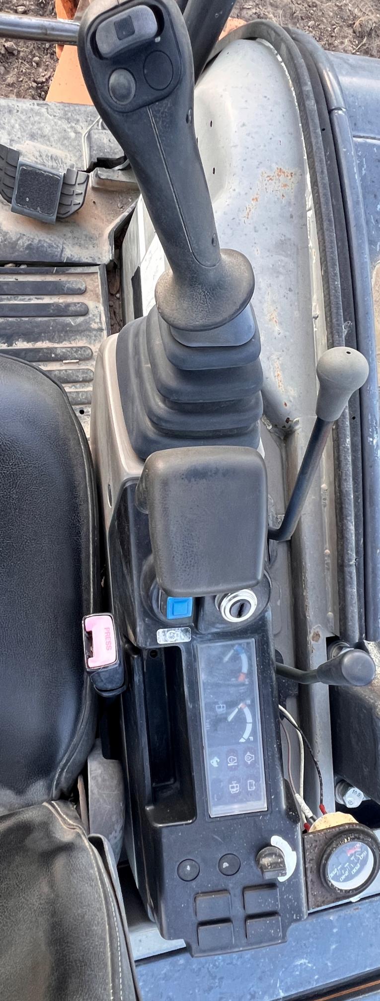 2007 CASE CX50B - Image 26