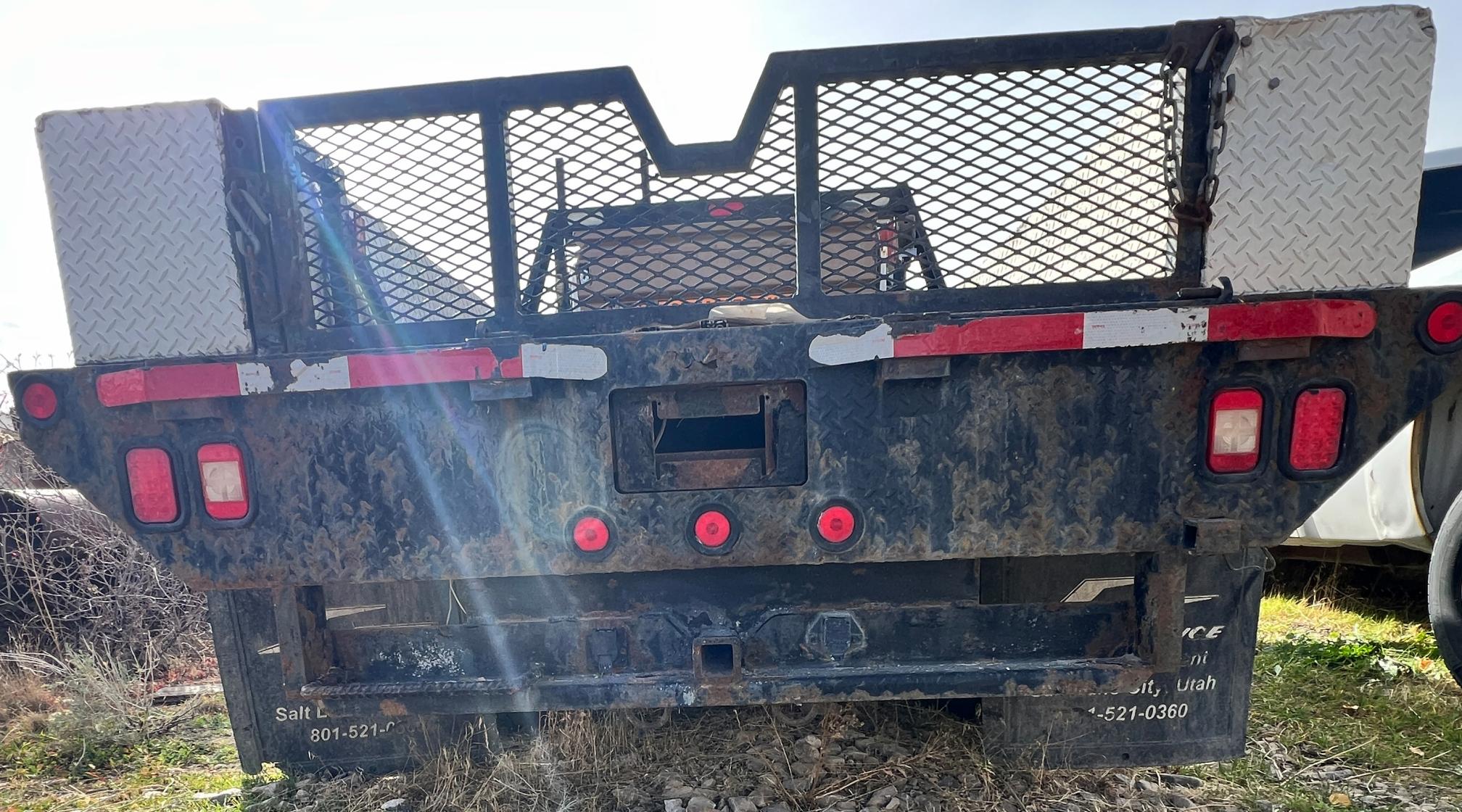 2005 GMC 3500 Sierra 1-Ton - Image 13