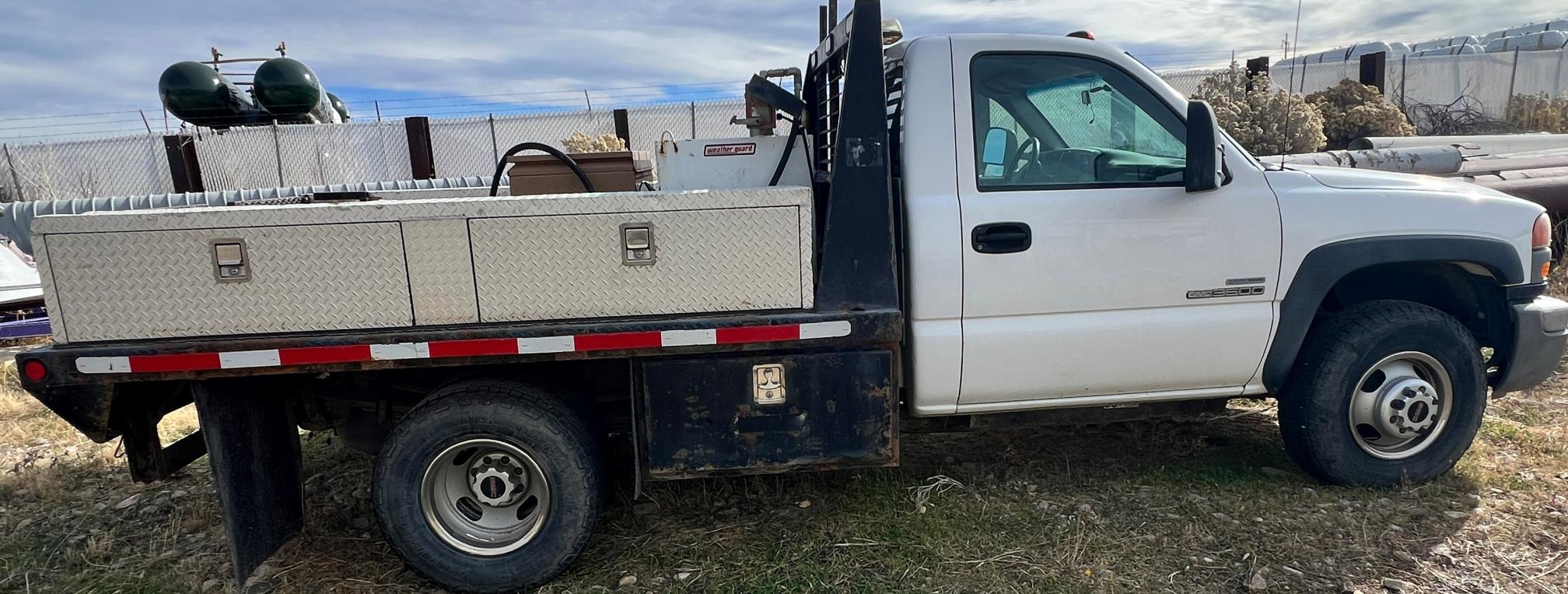 2005 GMC 3500 Sierra 1-Ton - Image 16