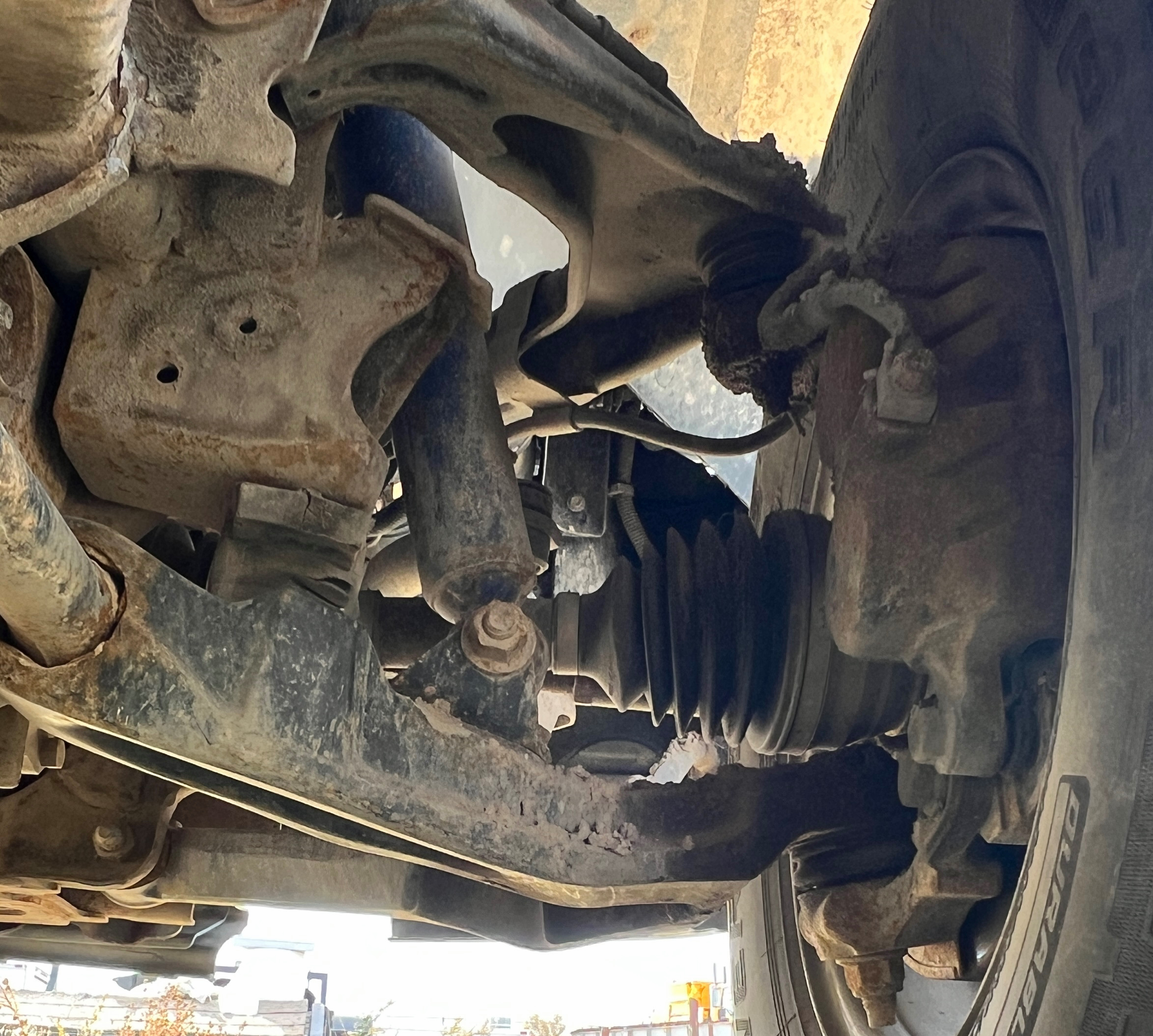 2005 GMC 3500 Sierra 1-Ton - Image 36