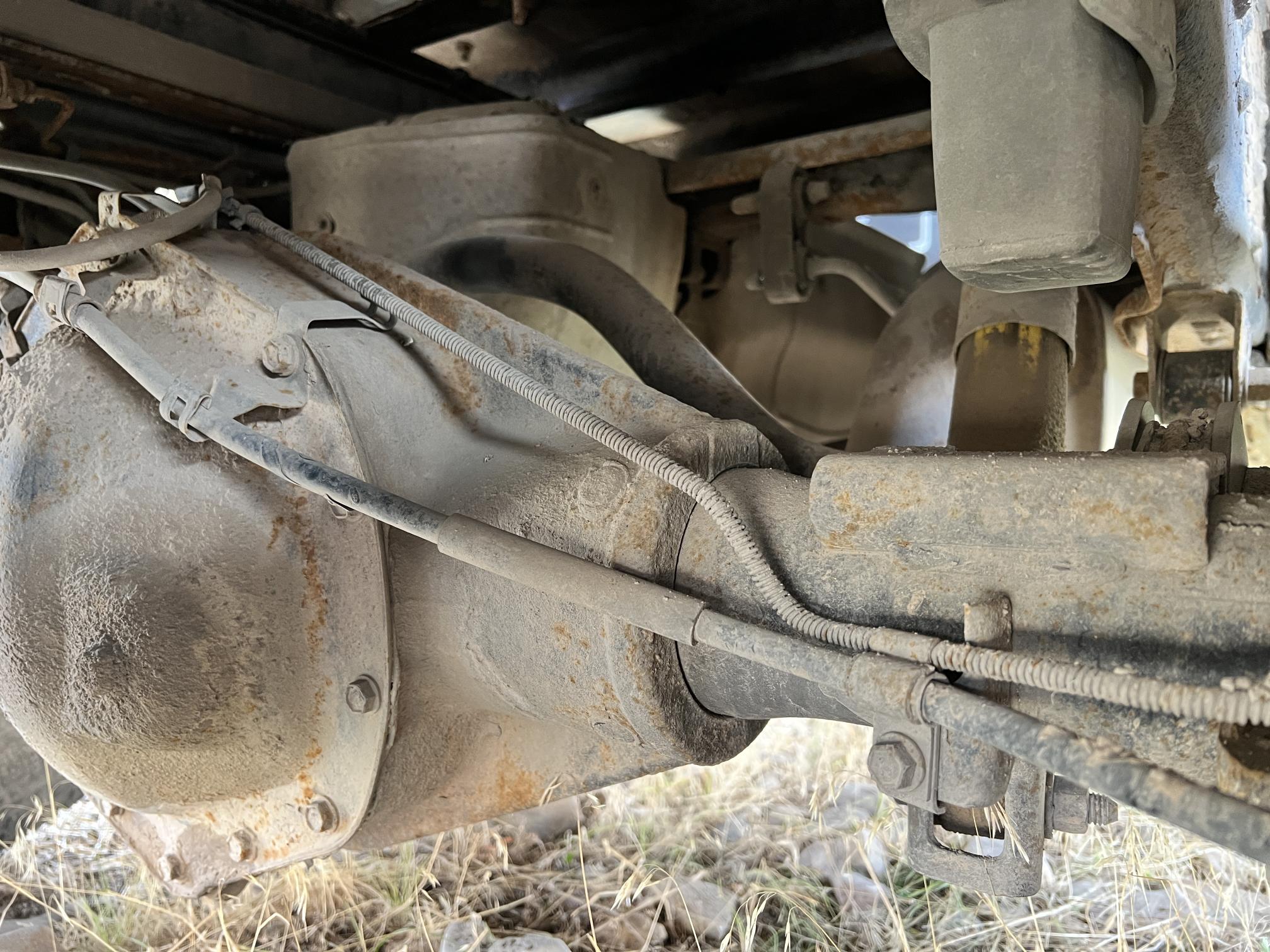 2005 GMC 3500 Sierra 1-Ton - Image 38