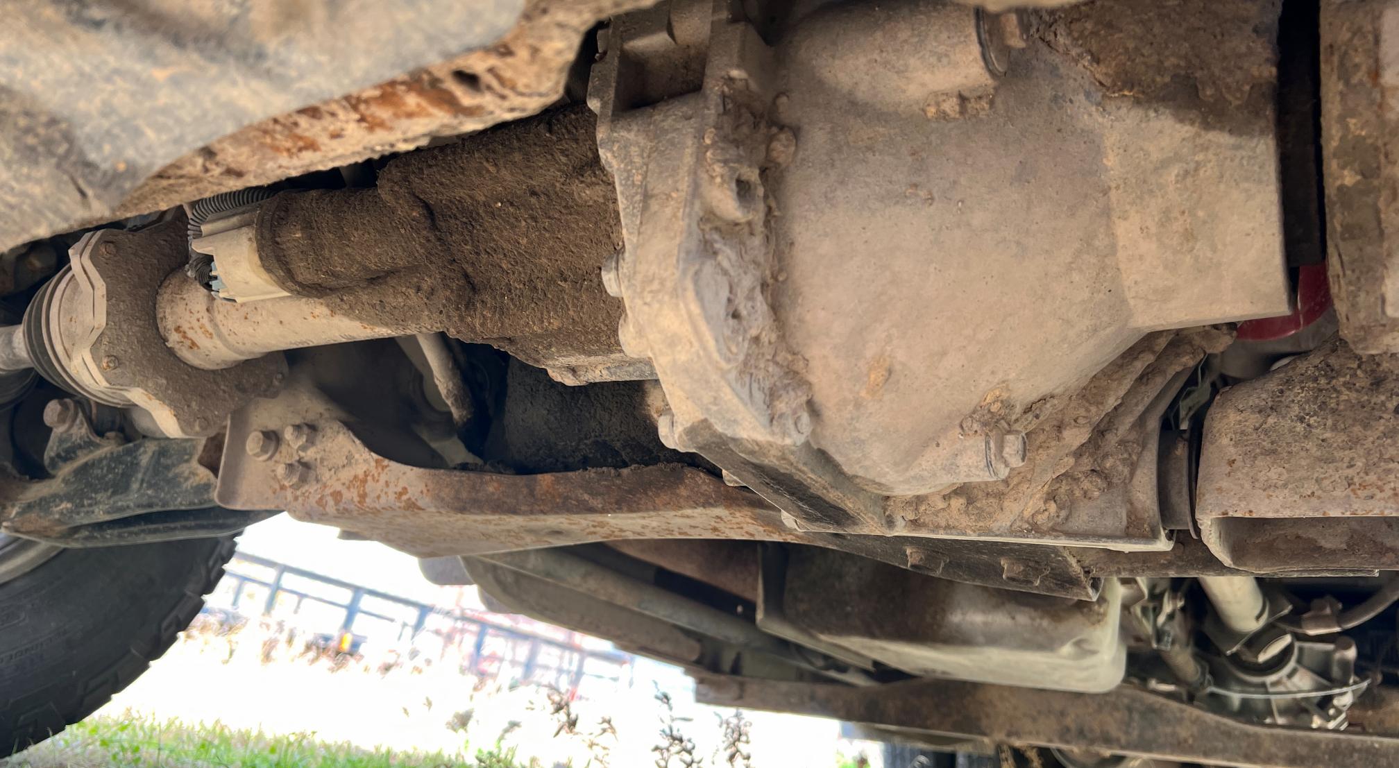 2005 GMC 3500 Sierra 1-Ton - Image 39