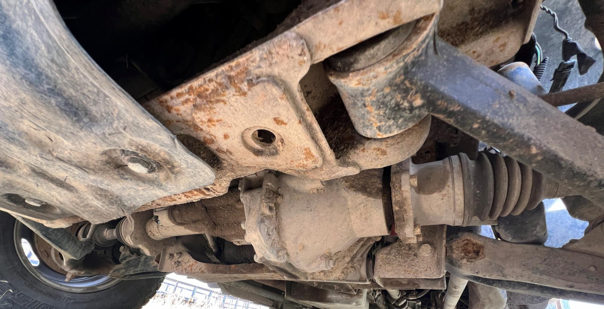 2005 GMC 3500 Sierra 1-Ton - Image 40