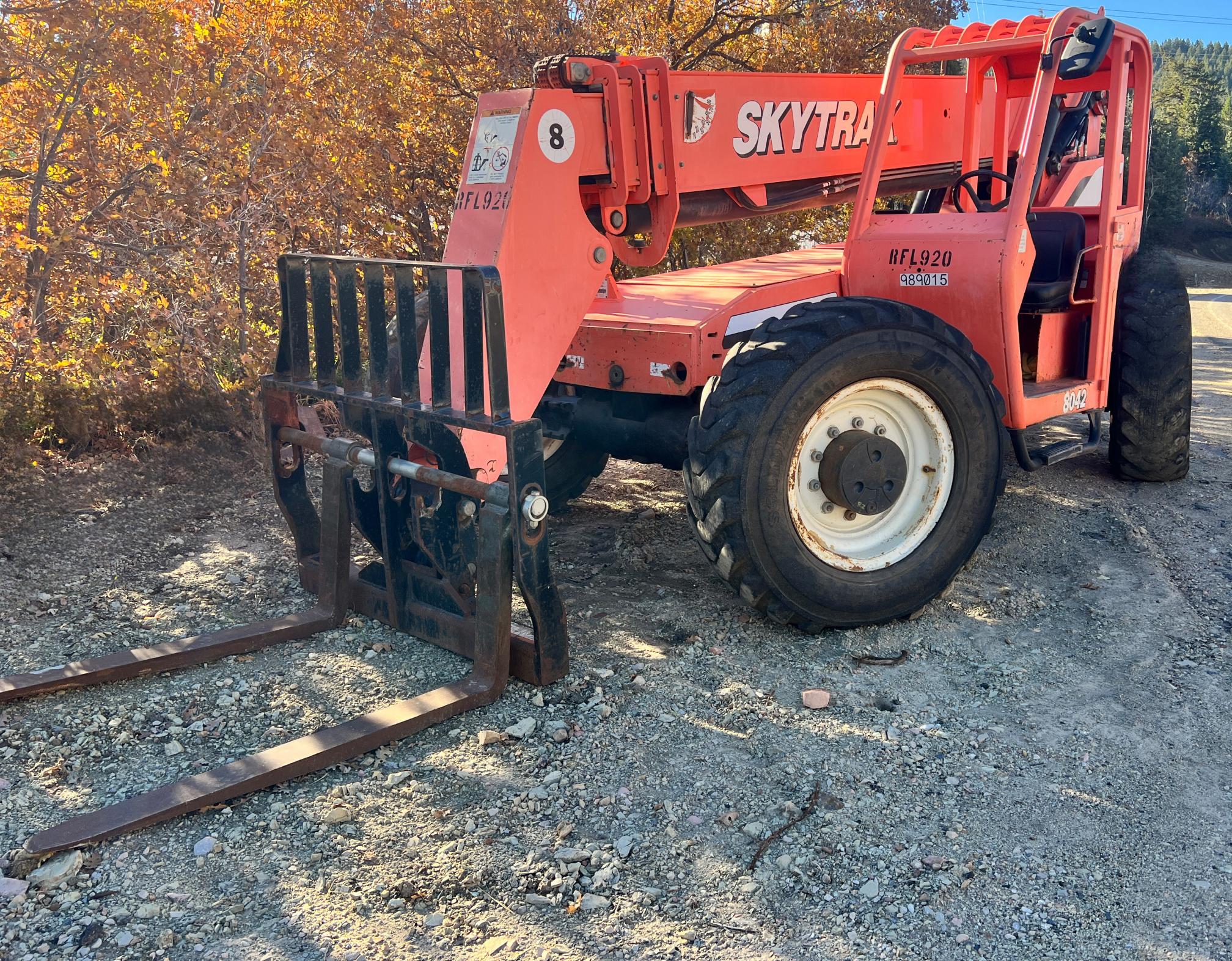 2007 SKY TRAK 8042 - Image 2