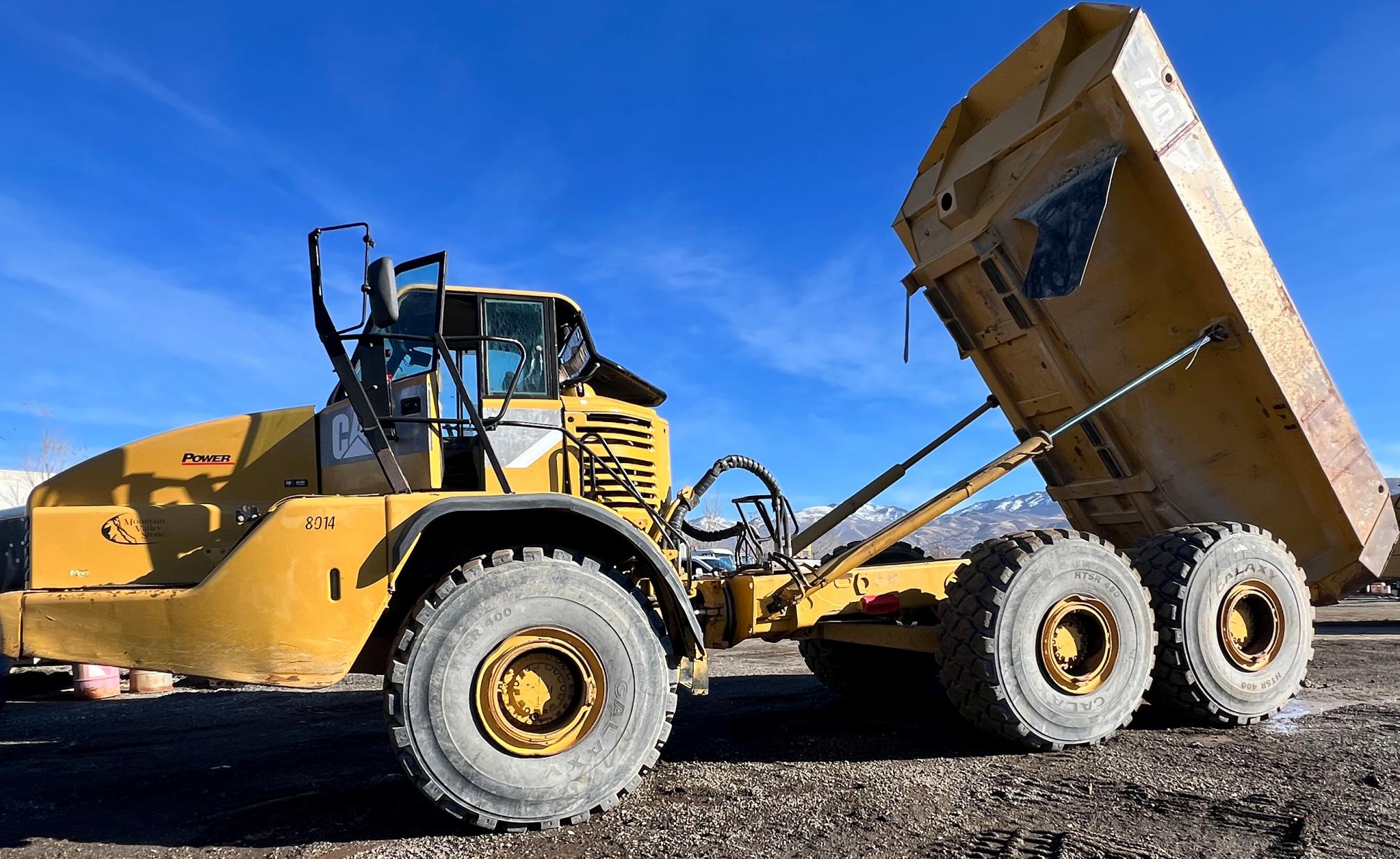 2012 CATERPILLAR 740 - Image 2