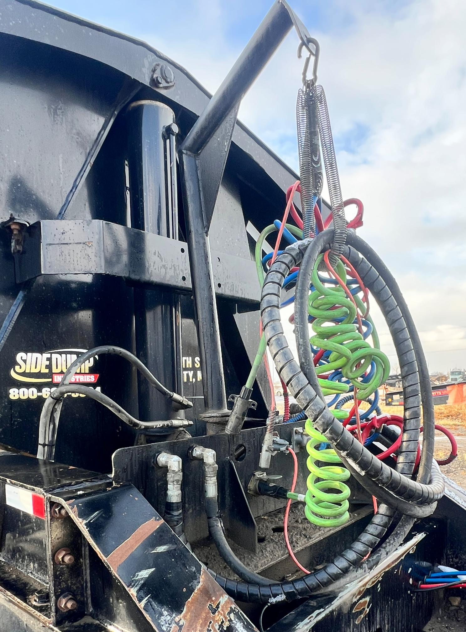 2015 SIDE DUMP INDUSTRIES 80' X 96 - Image 24