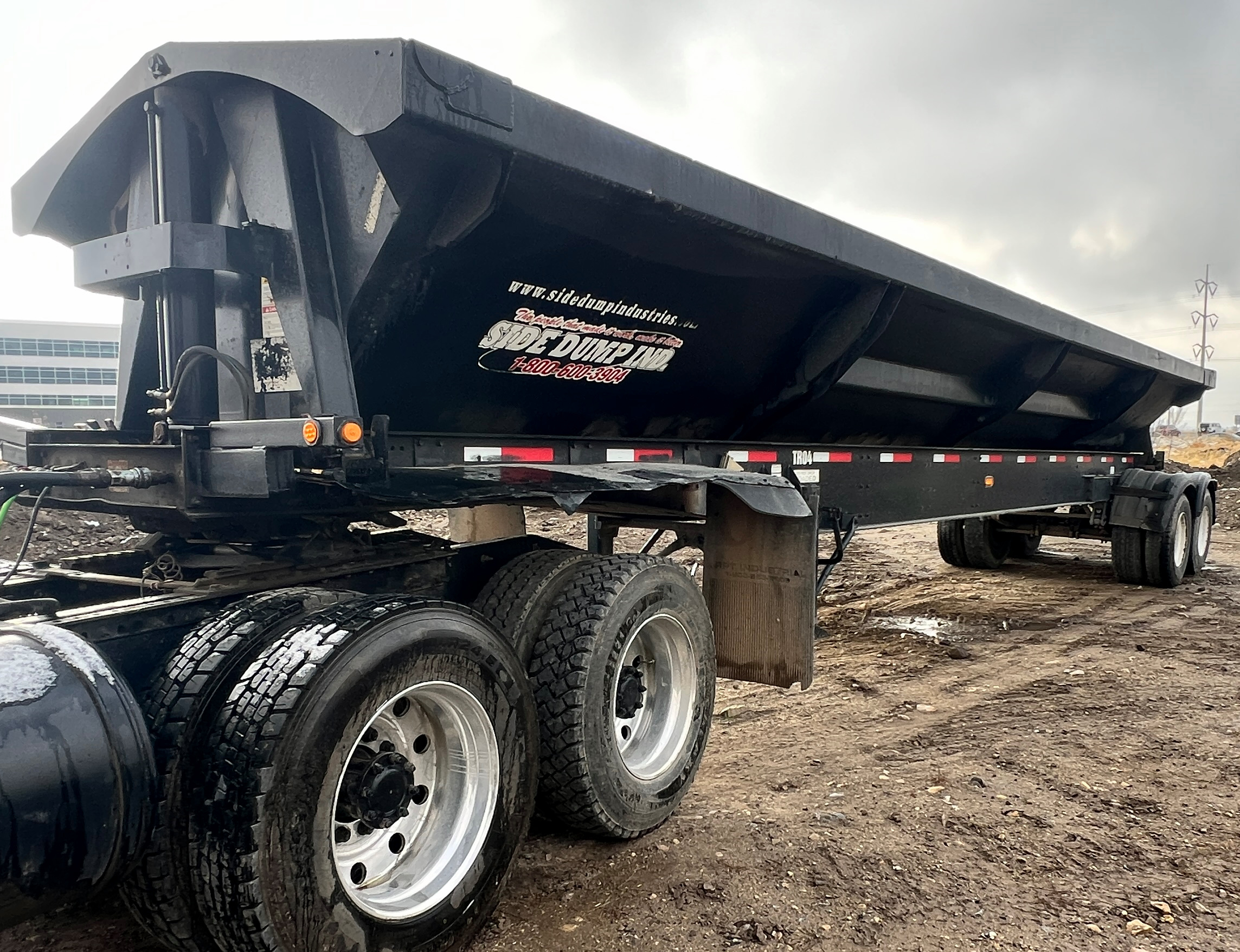 2015 SIDE DUMP INDUSTRIES 80' X 96 - Image 10