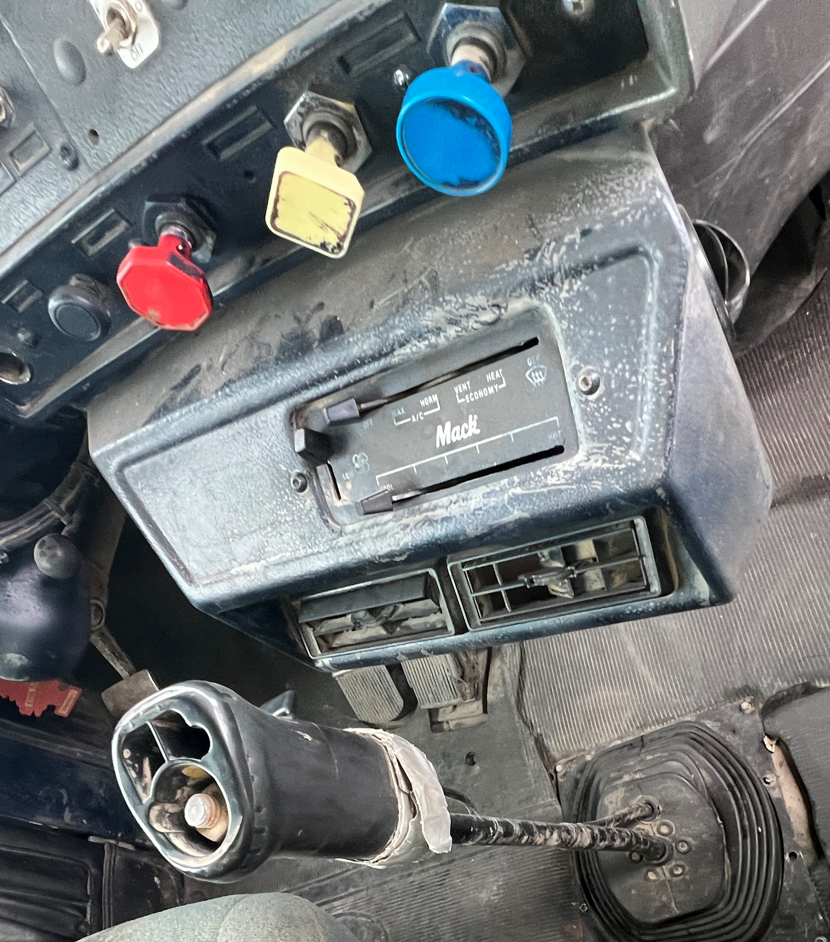 2000 MACK RD688s - Image 20