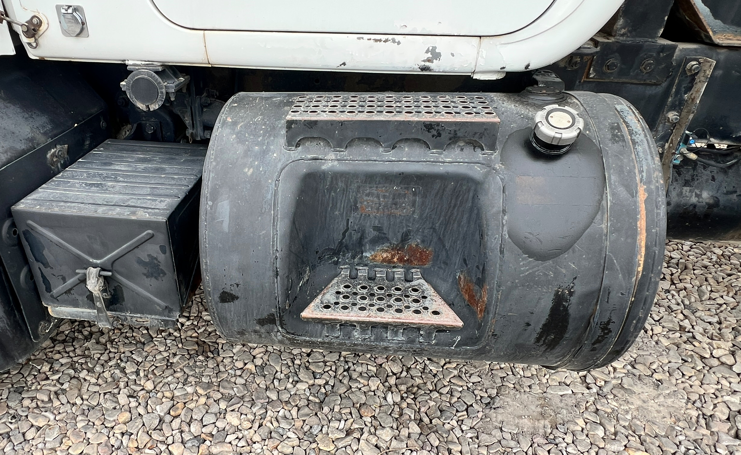 2000 MACK RD688s - Image 25