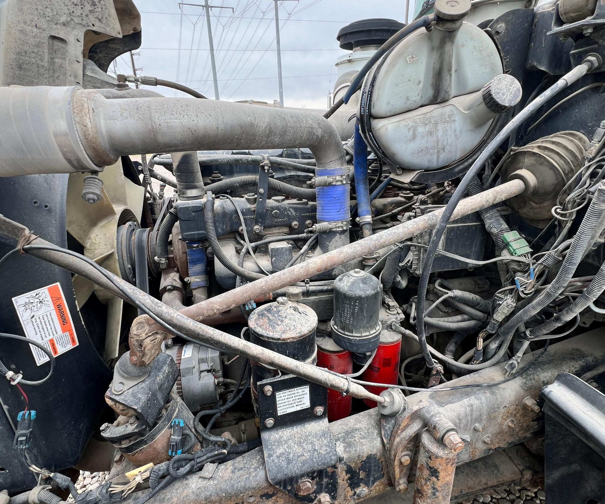 2000 MACK RD688s - Image 45