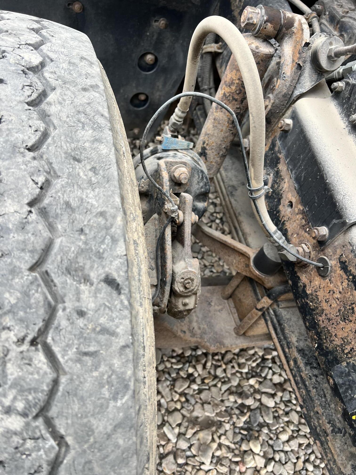 2000 MACK RD688s - Image 43