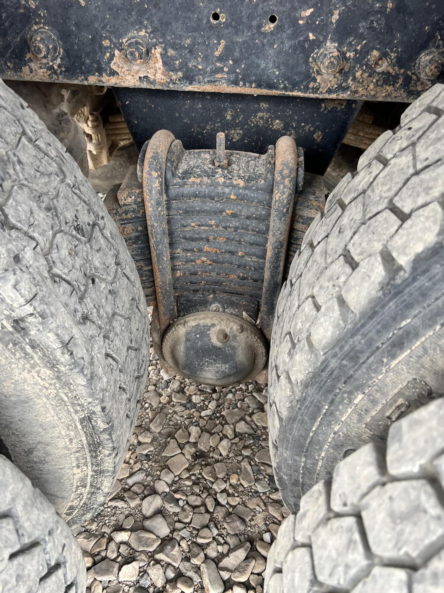 2000 MACK RD688s - Image 36