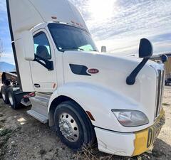 2021 PETERBILT 579 - Image 3