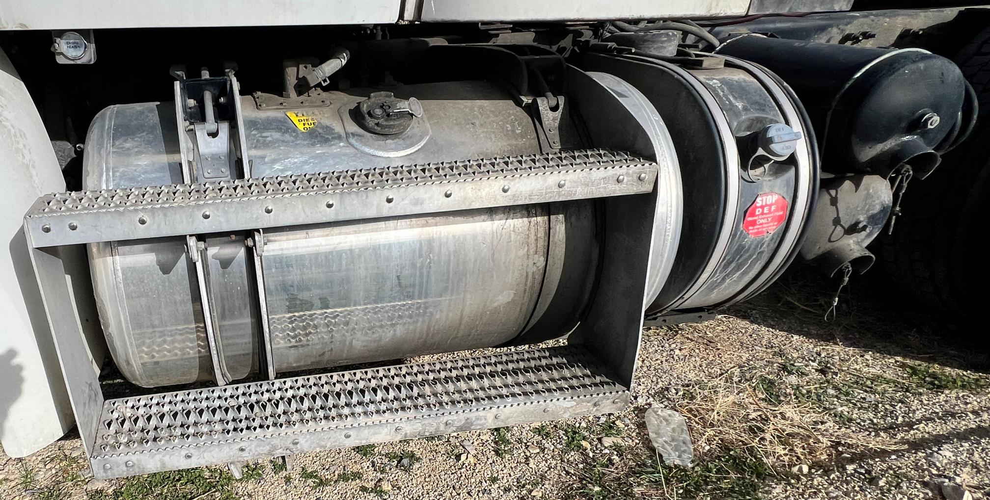 2021 PETERBILT 579 - Image 33