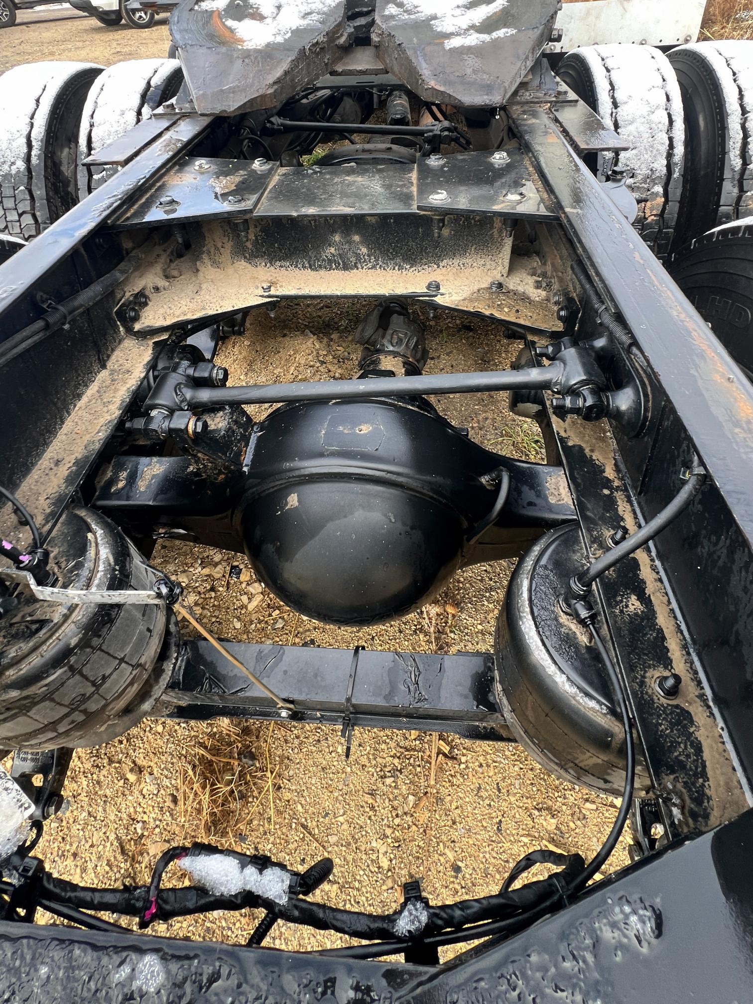 2021 PETERBILT 579 - Image 38