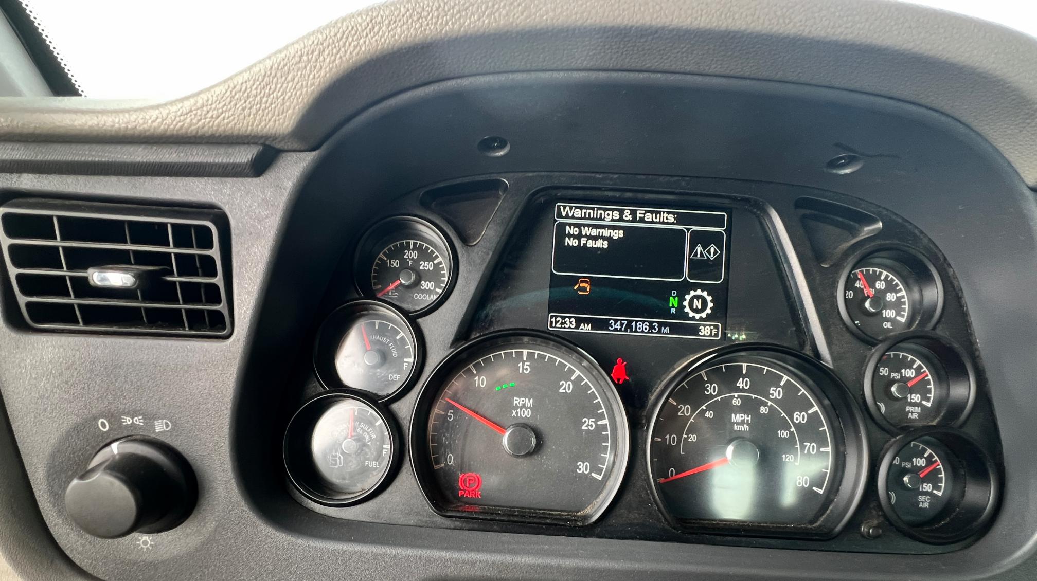 2021 PETERBILT 579 - view 16 of 44