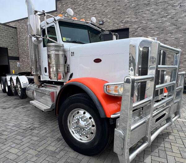2020 PETERBILT 389