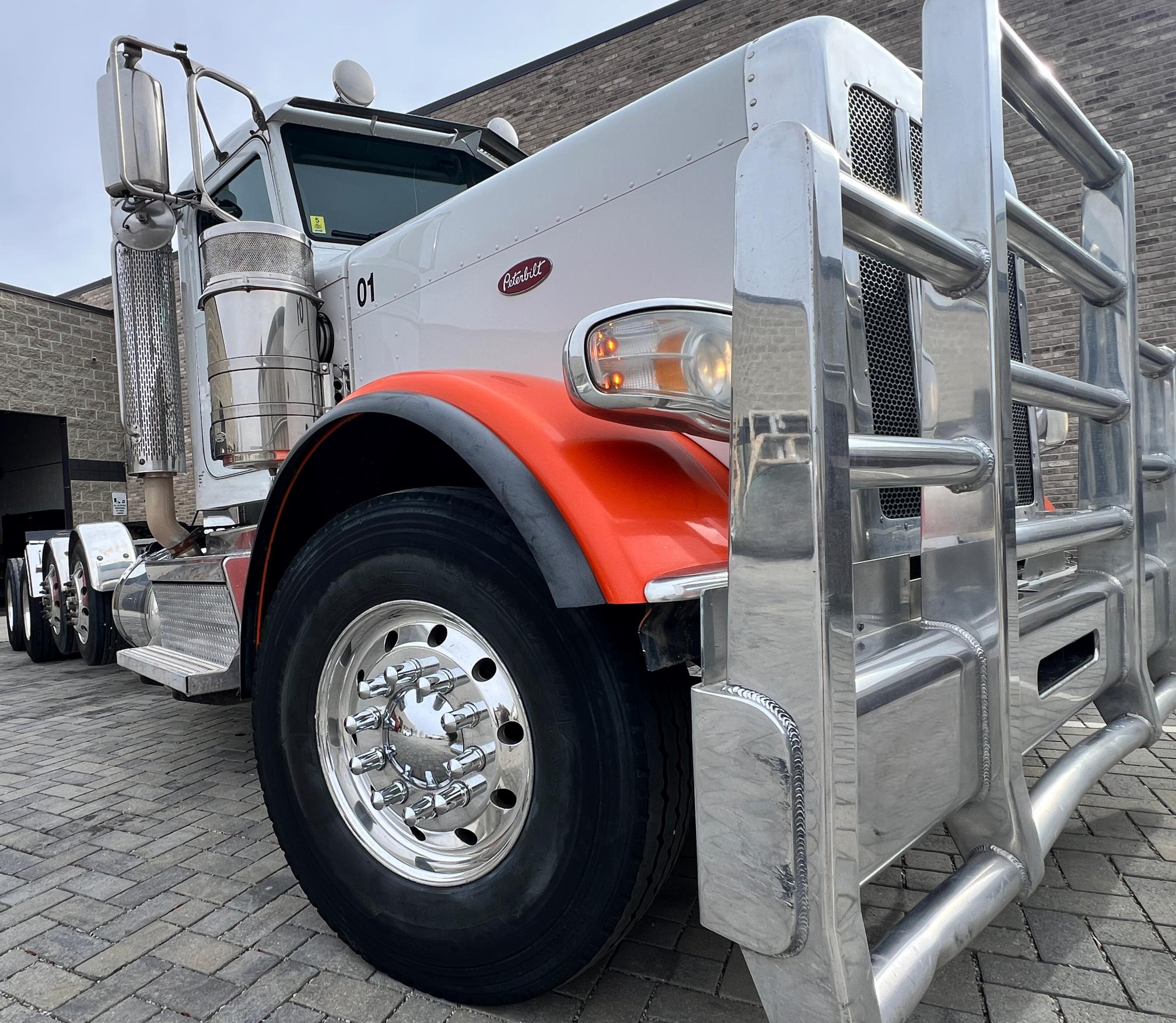 2020 PETERBILT 389 - Image 8