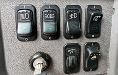 2020 PETERBILT 389 - Image 27