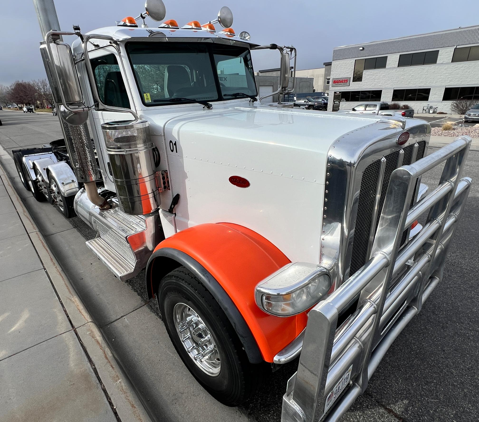 2020 PETERBILT 389 - view 16 of 79