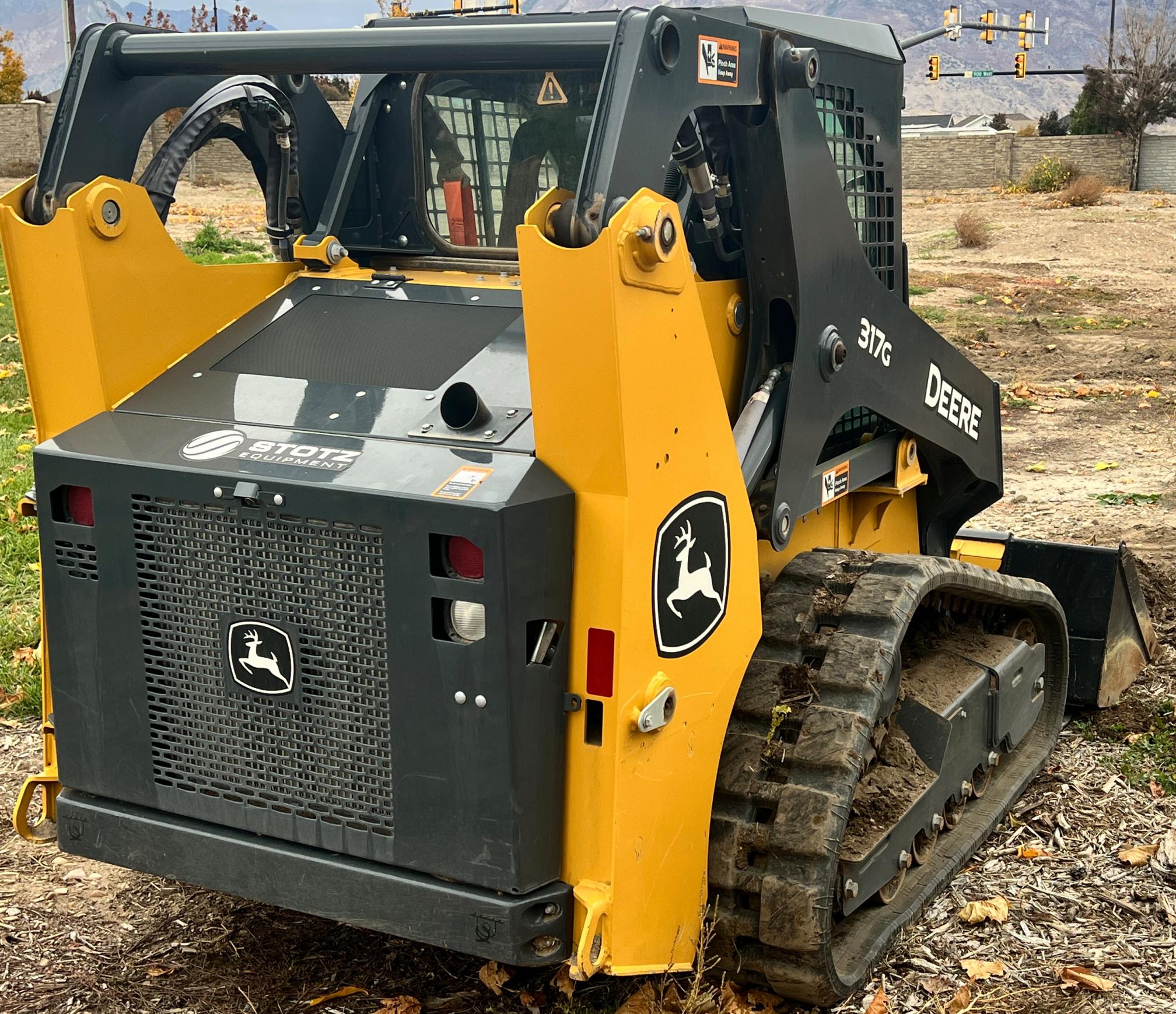 2022 DEERE 317G - view 6 of 47