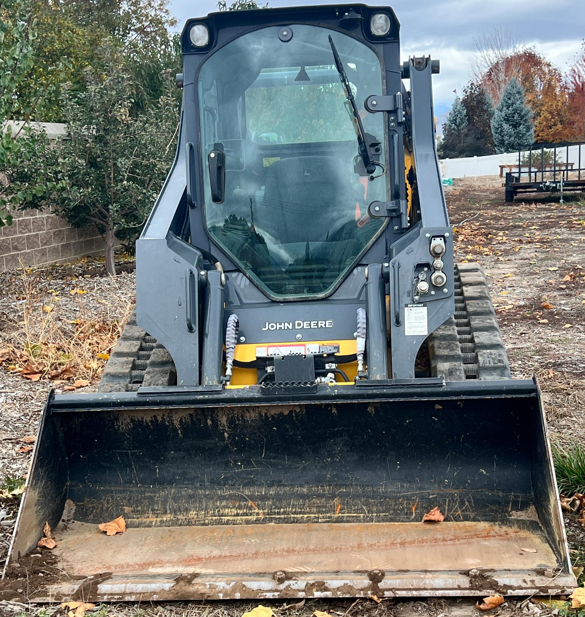 2022 DEERE 317G - view 11 of 47