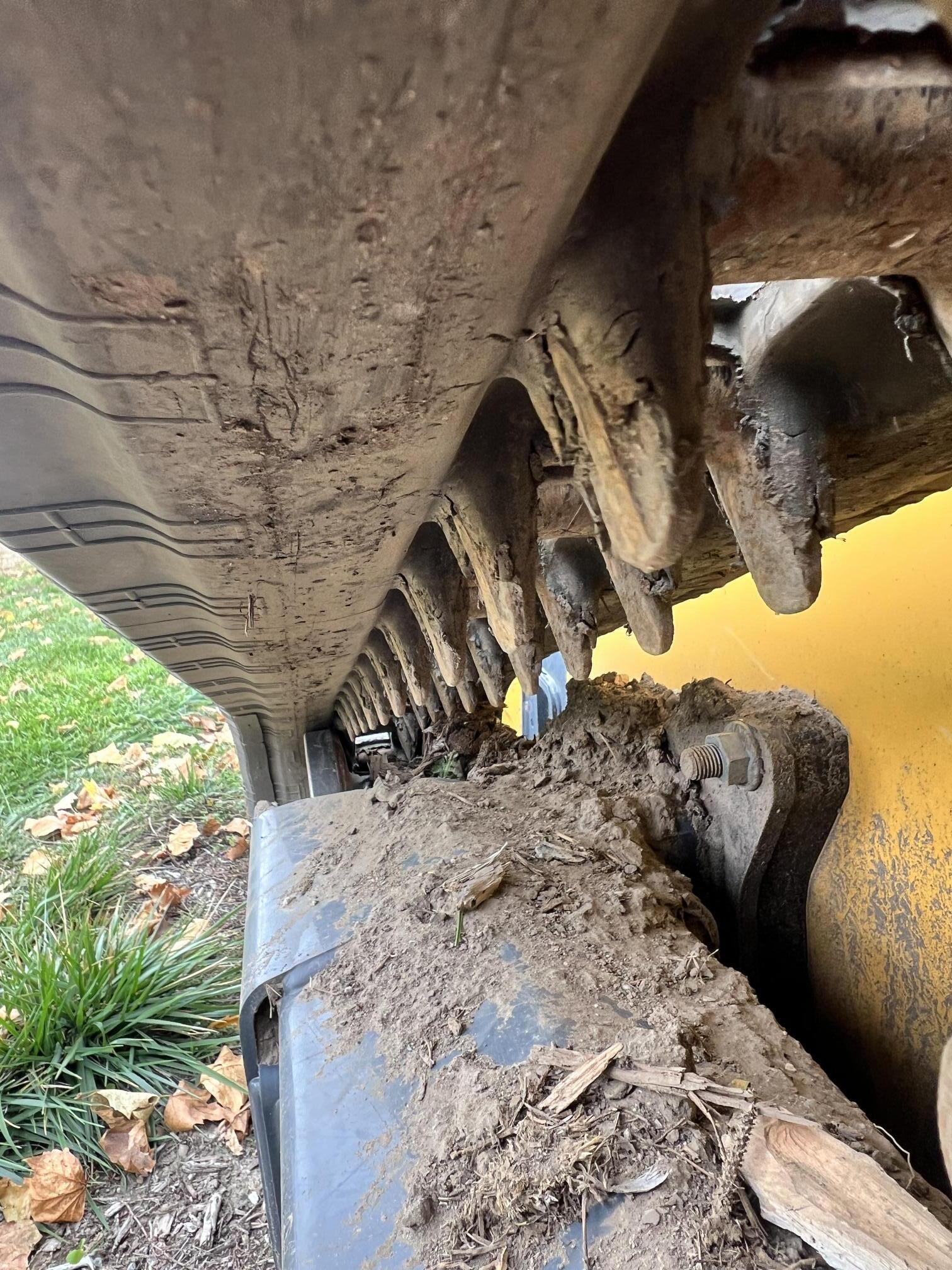 2022 DEERE 317G - Image 34