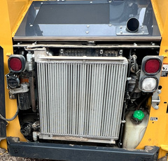 2022 DEERE 317G - Image 37