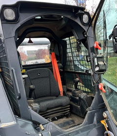 2022 DEERE 317G - Image 21