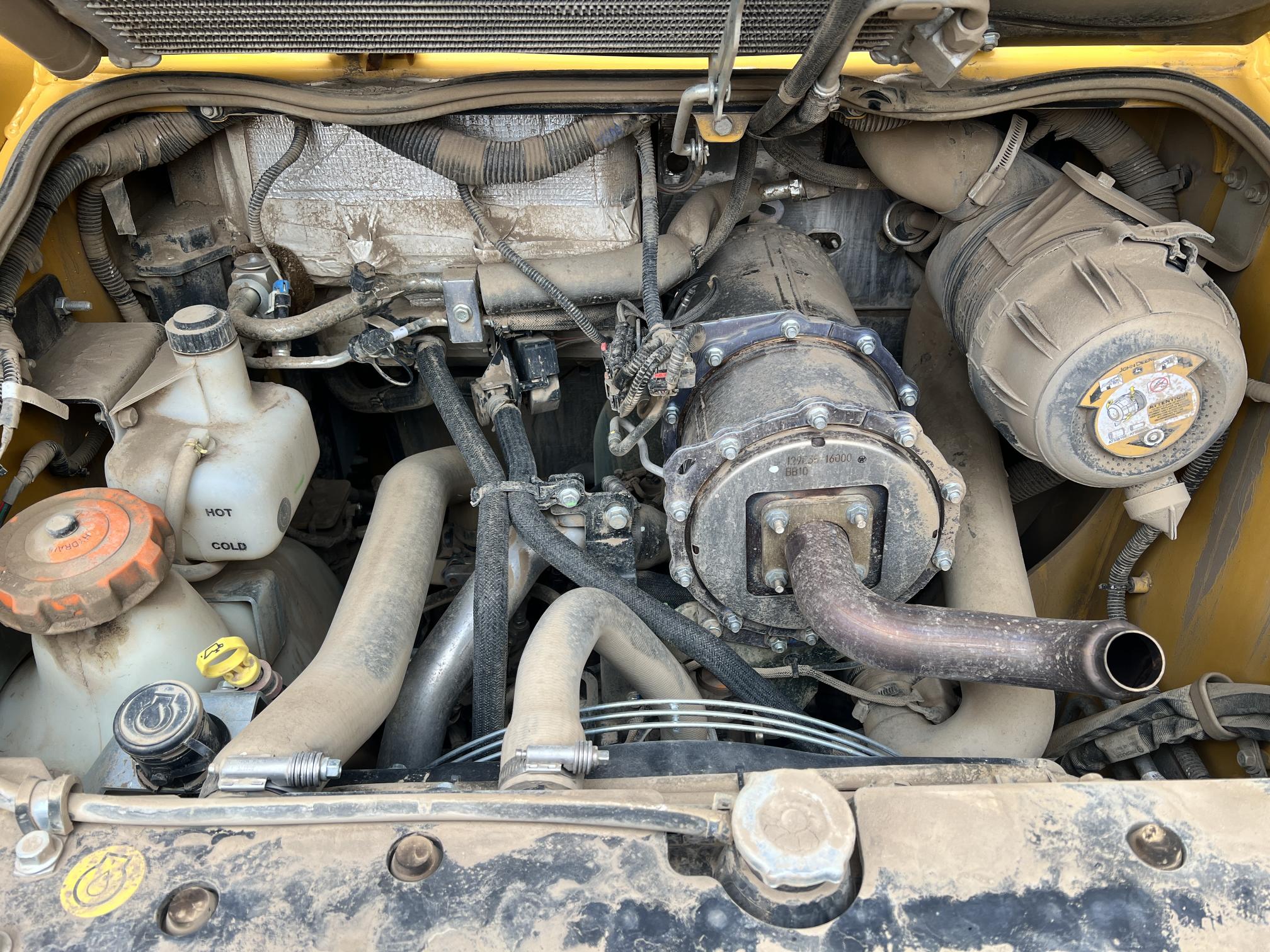 2022 DEERE 317G - Image 39