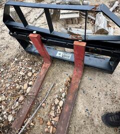 2022 DEERE 317G - Image 44