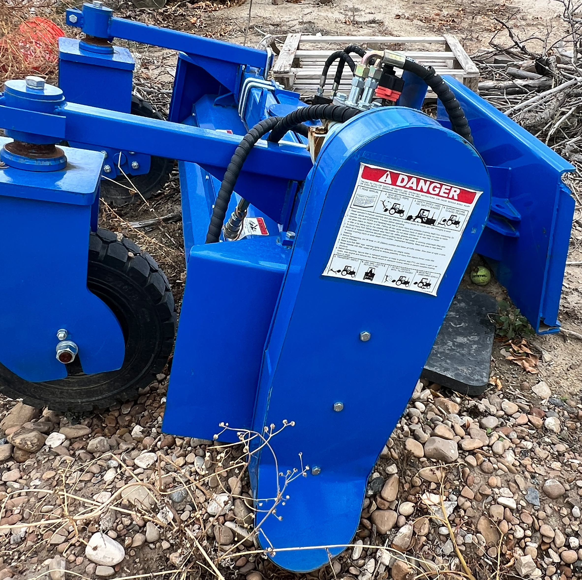 2022 DEERE 317G - Image 47